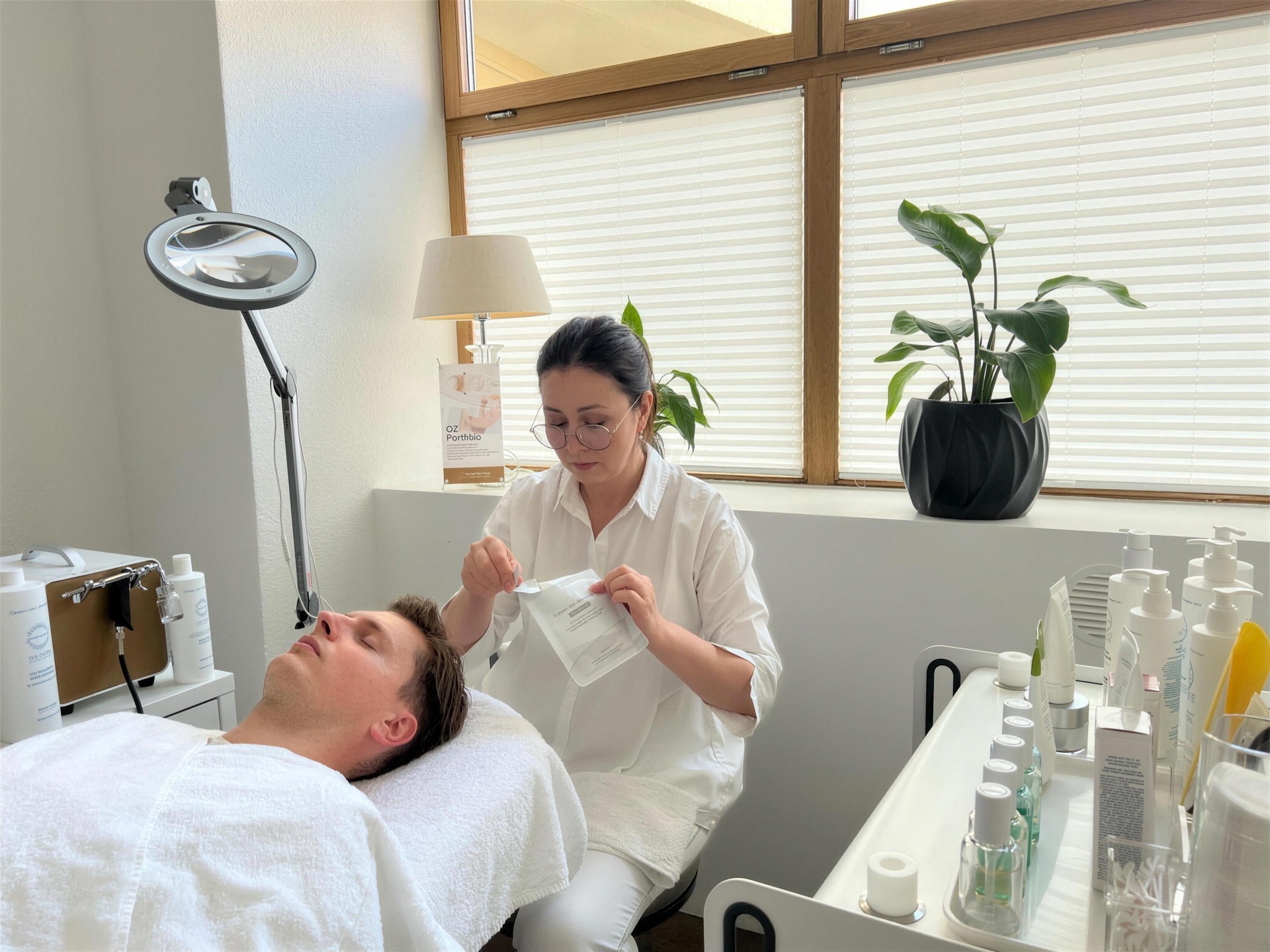 Koreanische Gesichtsbehandlung mit OxygenCeuticals
